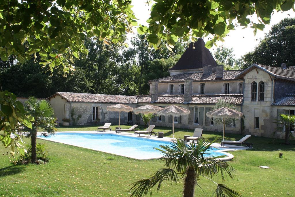 Chateau De Puyrigaud Acomodação com café da manhã Léoville Exterior foto